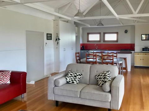Samphire Beach House - Travel Search 4