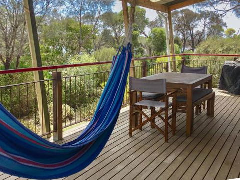 Samphire Beach House - Travel Search 6