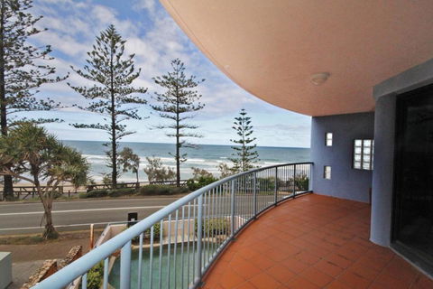 Unit 1 The Rocks 1746 David Low Coolum Beach 500 Bond - Travel Search 5