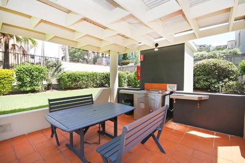 Unit 1 The Rocks 1746 David Low Coolum Beach 500 Bond - Travel Search 6