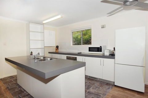 20 Scrub Road Coolum Beach Pet Friendly Linen Included - Travel Search 5