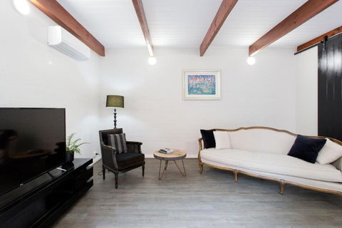Stay Fresh Fremantle CBD - Travel Search 1