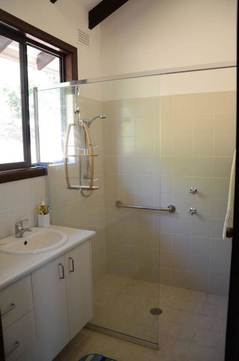 Barrels Beach House 28 Dulconghi Street - Tourism Guide 1