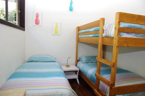 Barrels Beach House 28 Dulconghi Street - Tourism Guide 3