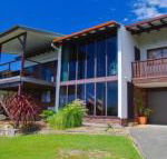 Barrels Beach House 28 Dulconghi Street - Cruises Travel