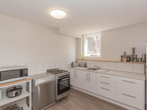 Randalls Place 5 Poley Cow Lane - Travel Agents 5