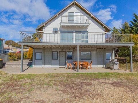 Randalls Place 5 Poley Cow Lane - Travel Agents 4