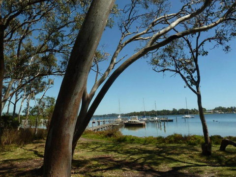 Lilys By The Lake Raymond Island Accommodation - Travel Agents 3