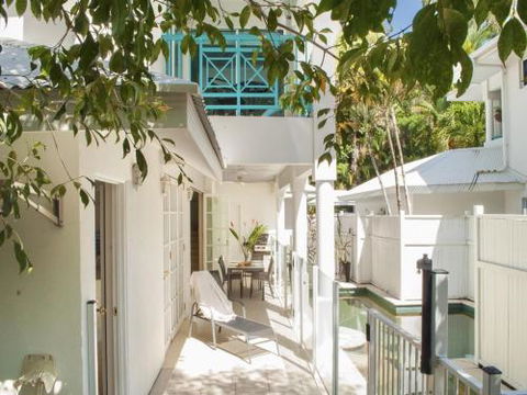 Port Douglas Paradise Beach Villa - Cruises Travel 0