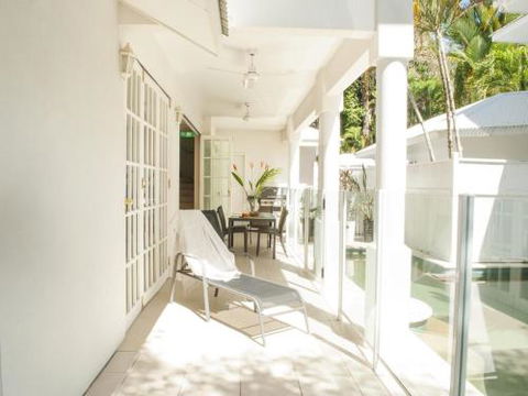 Port Douglas Paradise Beach Villa - Cruises Travel 2