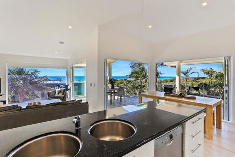 Pandanus Peregian Beach - Travel Search 4