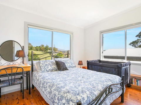 Frangipani Cottage Narooma - Cruises Travel 4