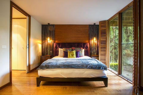 Hepburn Spa Pavilions - Cruises Travel 2