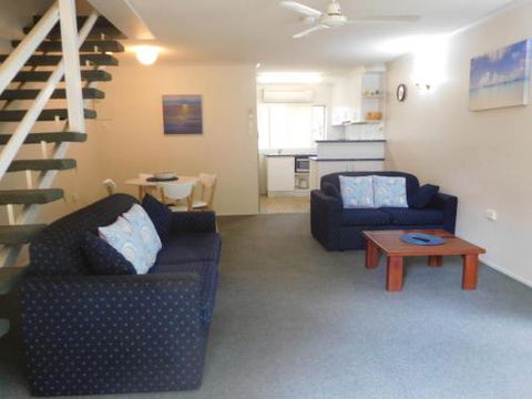 Holiday Apartment On The Esplanade - Travel Agents 1