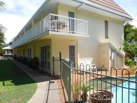 Holiday Apartment On The Esplanade - Travel Agents 4