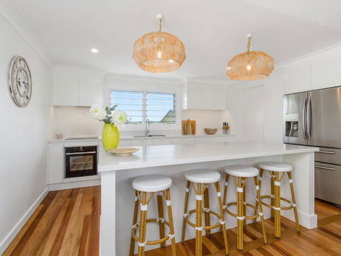 KINGY BEACH HOUSE At 162 - Tourism Guide 1