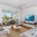 KINGY BEACH HOUSE At 162 - Tourism Guide 0
