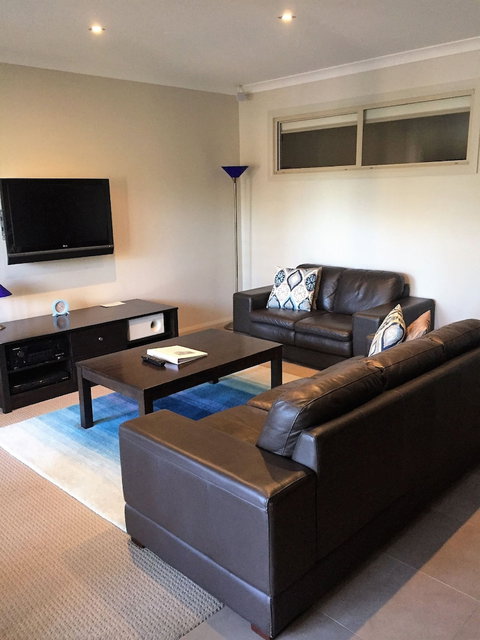 Cypress Waterview Spa Apartment 37B - Travel Agents 2