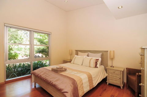 Bottlebrush Lodge Great Views & A Pool! - Travel Search 2