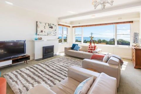 BEACH BELLE MORNINGTON - Travel Agents 3