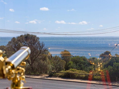 BEACH BELLE MORNINGTON - Travel Agents 6