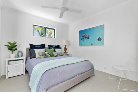 Sunny & Spacious Sunshine Beach - Travel Search 5