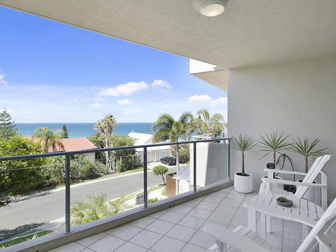 Sunny & Spacious Sunshine Beach - Travel Search 1