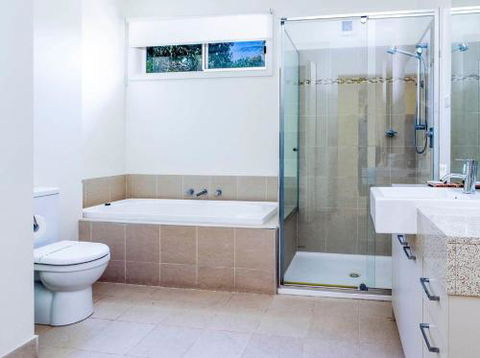 COASTAL SOUL VILLA At BROADBEACH - Tourism Guide 4