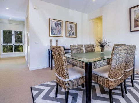 COASTAL SOUL VILLA At BROADBEACH - Tourism Guide 3