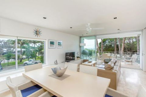 Unit 105 Plantation Rainbow Beach Plantation Resort Second Floor Aircon Pool Spa - Travel Search 5