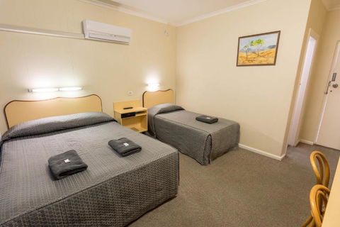 Billabong Motel - Tourism Guide 4
