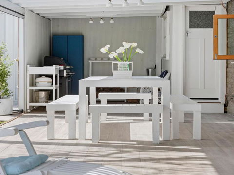 SANTORINI BEACH HOUSE SAFETY BEACH - Tourism Guide 1