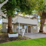 SANTORINI BEACH HOUSE SAFETY BEACH - Tourism Guide 0