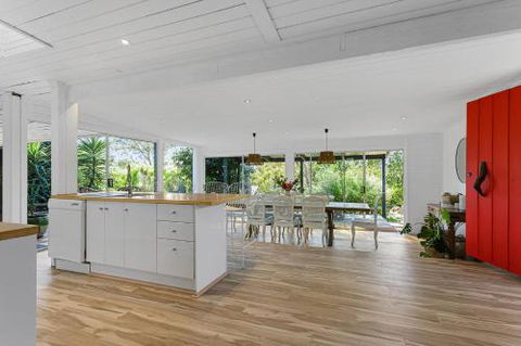 MARTHA COTTAGE Mt. MARTHA - Tourism Guide 3