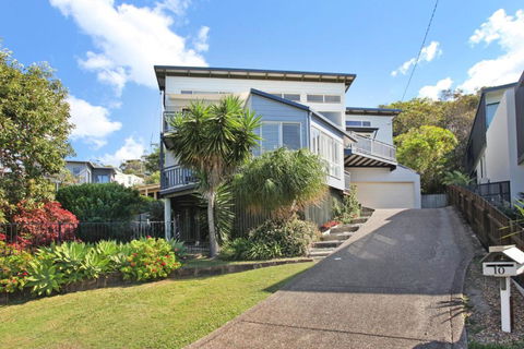 10 Barra Crescent Coolum Beach 500 BOND WIFI Walking Distance To Beach - Travel Search 6