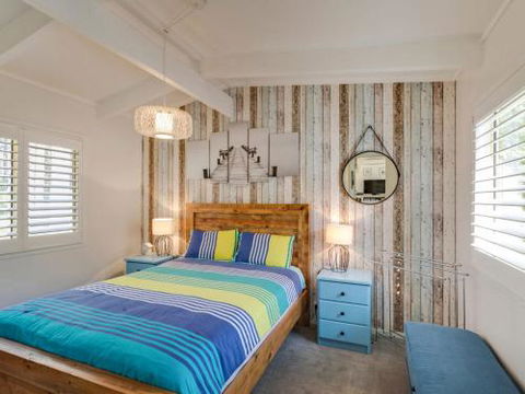Mystery Bay Retreat - Cruises Travel 1