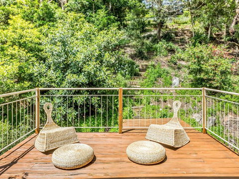 The Stanwell Beach Glass House Beach & Pool - Travel Agents 1