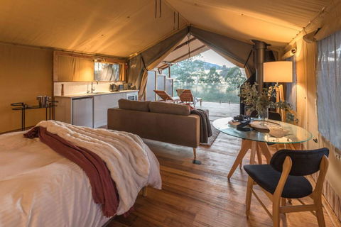 Currajong Retreat - Tourism Guide 4