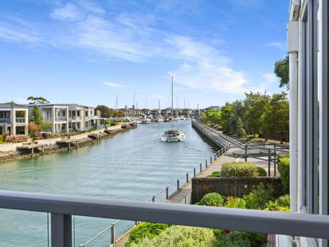 MARINA VIEW - Tourism Guide 1