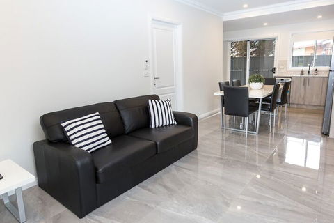 Wagga Apartments 2 - Tourism Guide 5