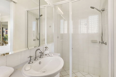 MAINSAIL8 - Mooloolaba Beach - Tourism Guide 5