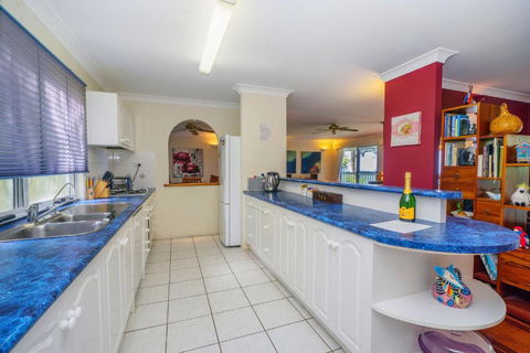Cloud 9 Cliff Top Eagle Heights - Tourism Guide 4