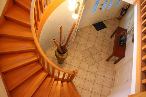 Cloud 9 Cliff Top Eagle Heights - Tourism Guide 1