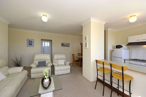 Bay Village Unit 10 Shoal Bay - Cruises Travel 5