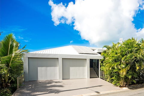 Baybliss Luxury 1 Bedroom Apt - Tourism Guide 3