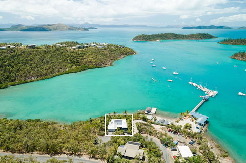 Baybliss Luxury 1 Bedroom Apt - Tourism Guide 2