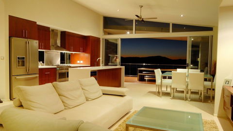 Whitsunday Views - Tourism Guide 2