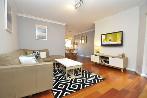 Parramatta Lennox 2 Bedroom - Travel Search 7