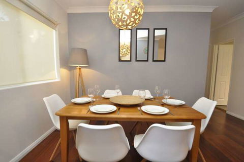Parramatta Lennox 2 Bedroom - Travel Search 6
