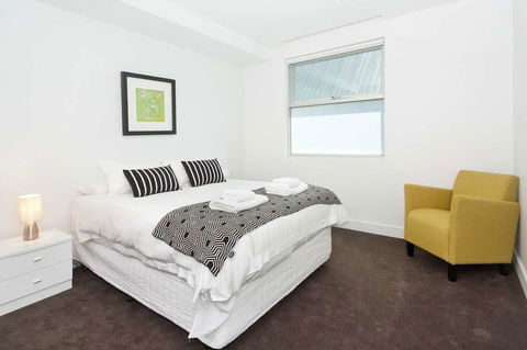 Apartment On Broadway - Travel Agents 3